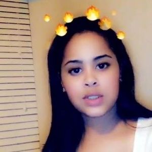 Meet your Posher, Maya